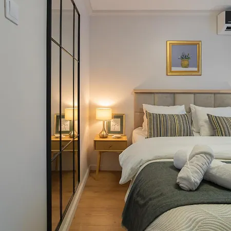 Veronica Micle- Quiet And Cozy Near Piata Victoriei Bucharest